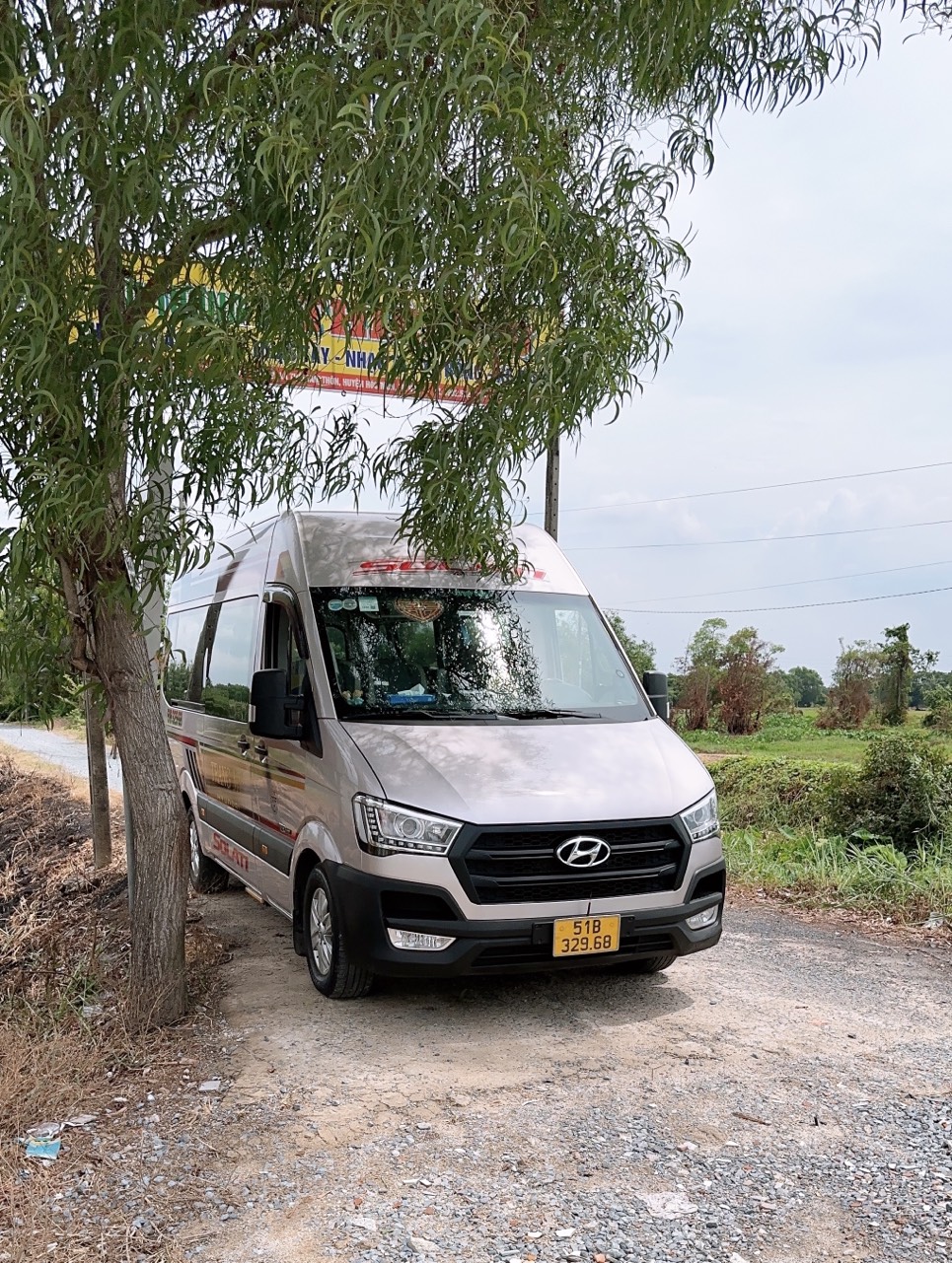 thuê xe đi sân bay Tân Sơn Nhất